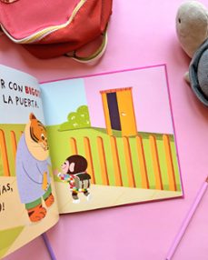 Imagen Secuandaria de MONO COCO VA AL COLE. Abrir galería completa.
