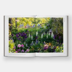 the seasonal garden-anna pavord-9781838663988